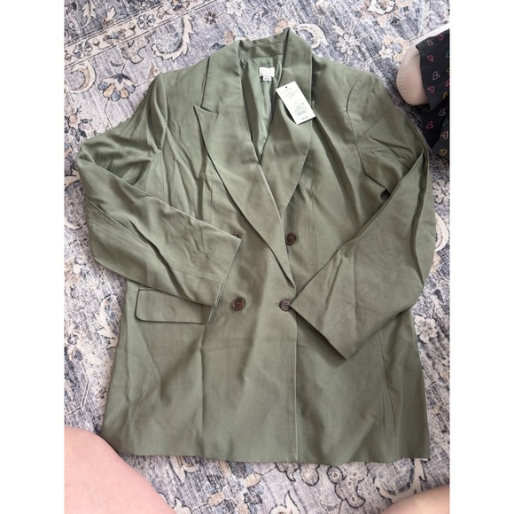 Blazer - Picture 1 of 2